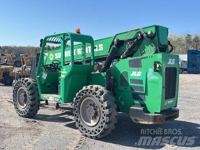 JLG 6042 Teleskopické manipulátory