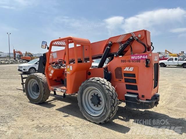 JLG 6042 Teleskopické manipulátory