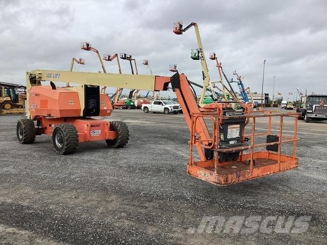 JLG 800 AJ Kĺbové plošiny