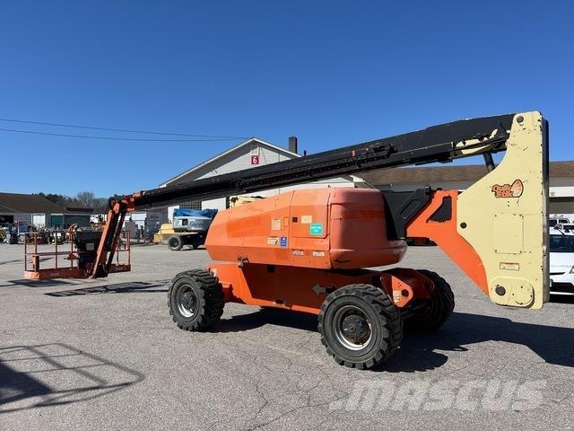 JLG 800 AJ Kĺbové plošiny