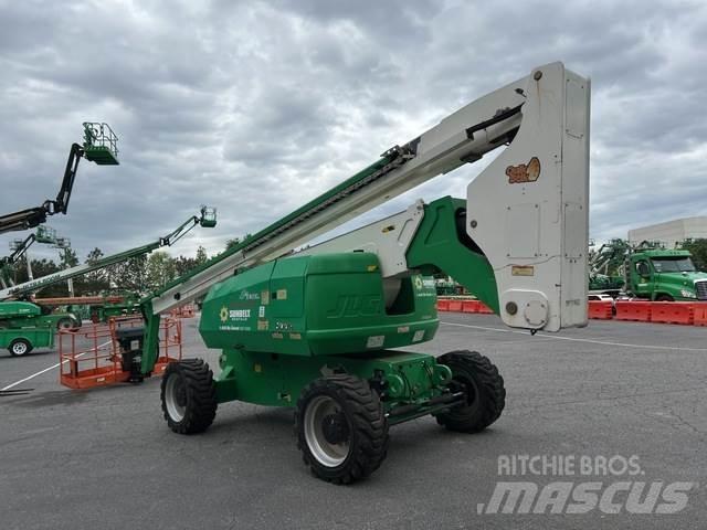JLG 800A Kĺbové plošiny