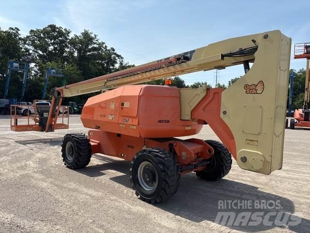 JLG 800AJ Kĺbové plošiny
