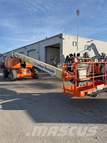 JLG 800S Teleskopické plošiny