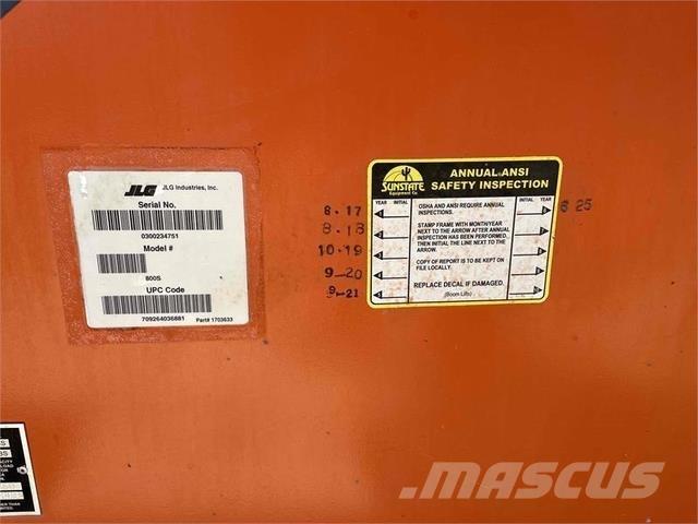 JLG 800S Teleskopické plošiny