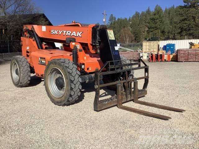 JLG 8042 Teleskopické manipulátory