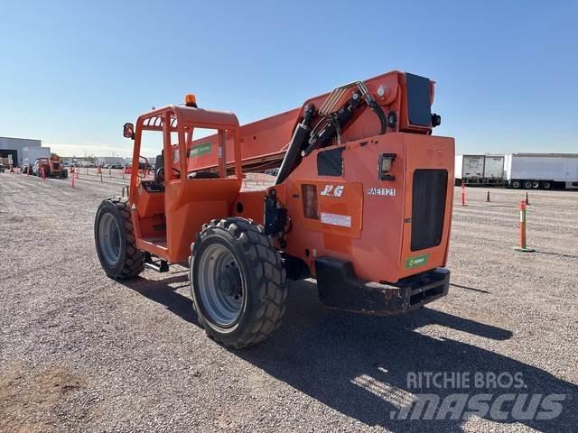 JLG 8042 Teleskopické manipulátory