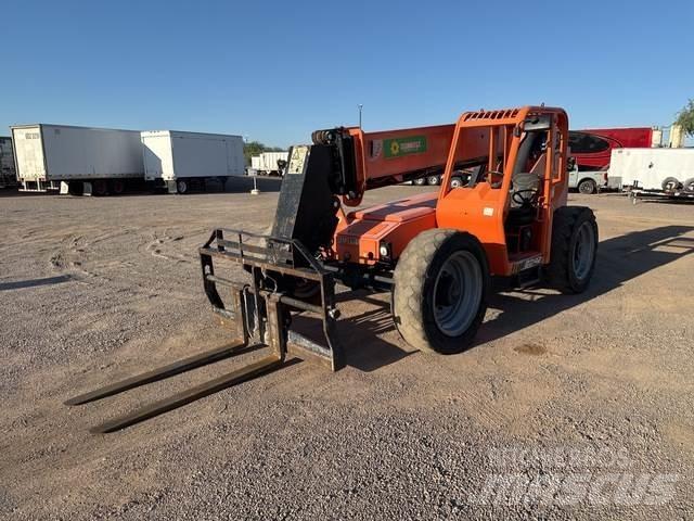 JLG 8042 Teleskopické manipulátory