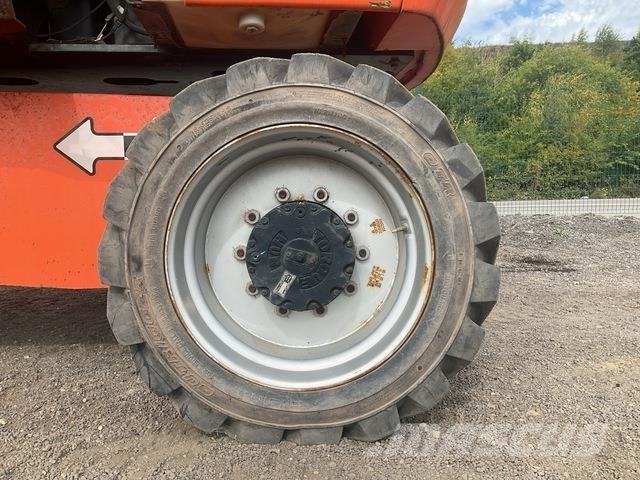 JLG 860SJ Teleskopické plošiny