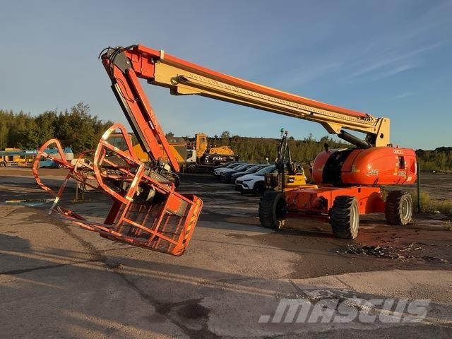 JLG 860SJ Kĺbové plošiny
