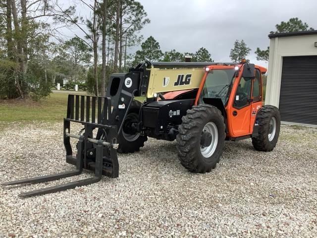 JLG 943 Teleskopické manipulátory
