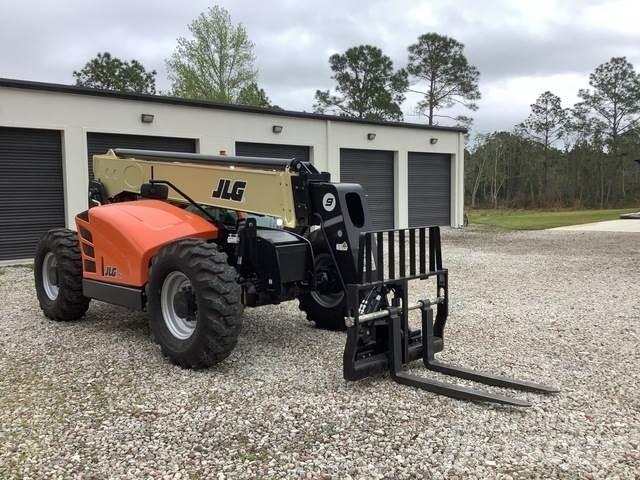 JLG 943 Teleskopické manipulátory
