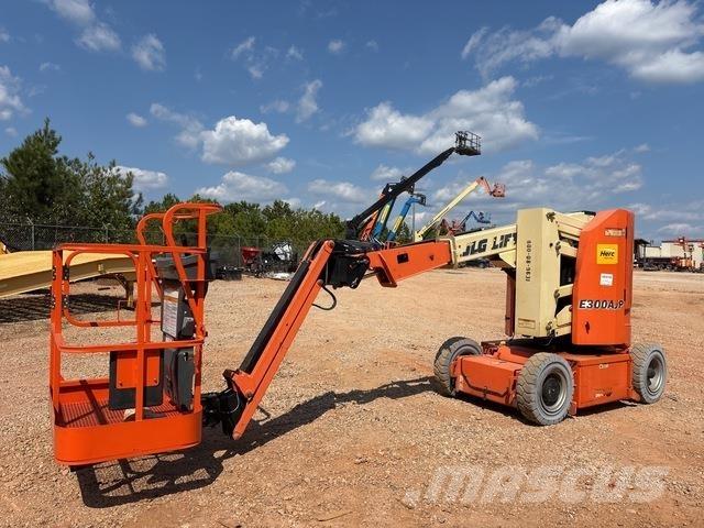 JLG E300AJP Kĺbové plošiny