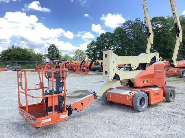JLG E400AN Kĺbové plošiny