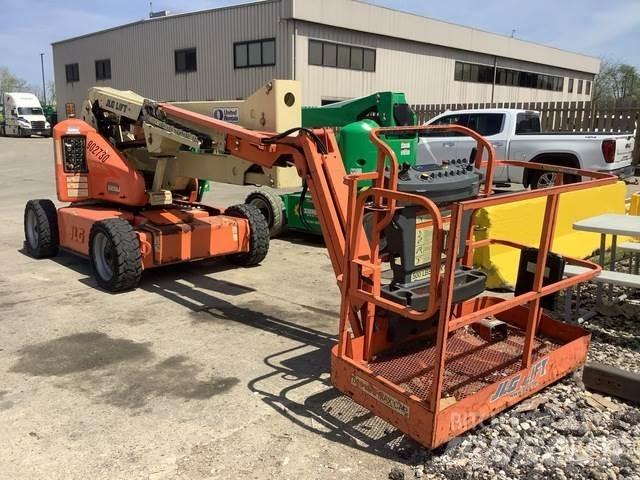 JLG E450AJ Kĺbové plošiny