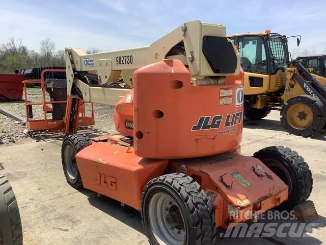 JLG E450AJ Kĺbové plošiny