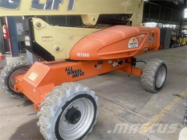 JLG M600J Kĺbové plošiny