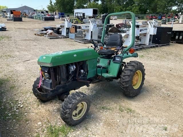 John Deere  Traktory