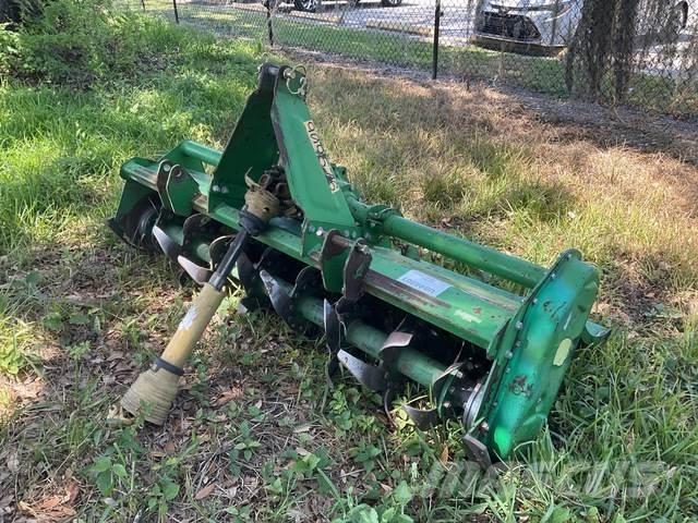 John Deere 665 Stavebníctvo - ostatné