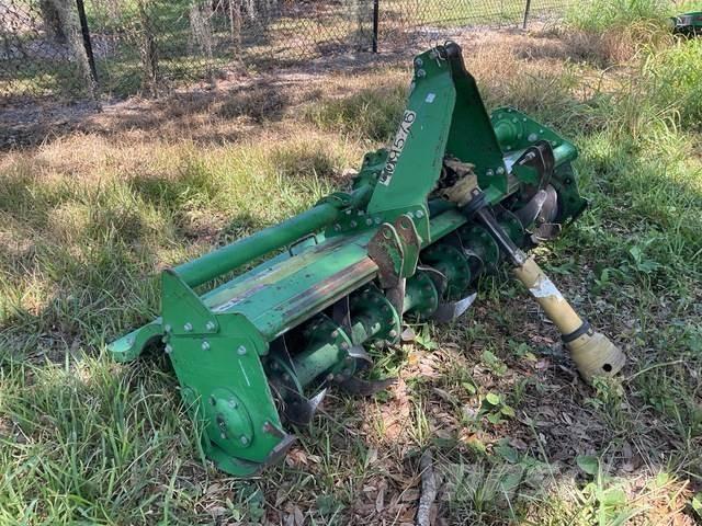 John Deere 665 Stavebníctvo - ostatné