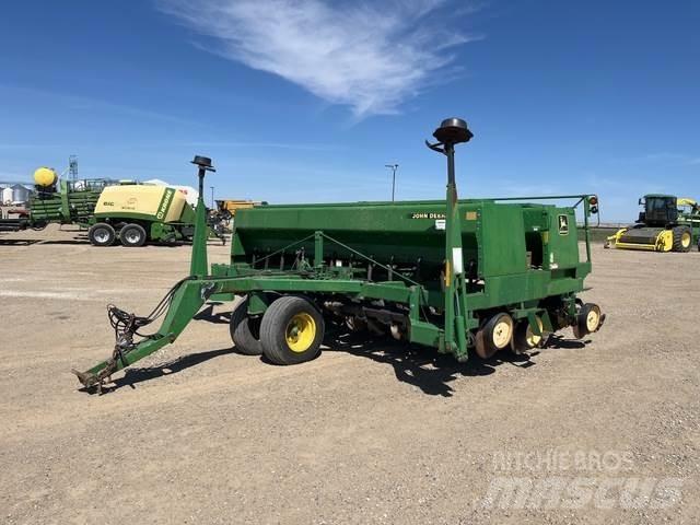 John Deere 750 Mechanické sejačky