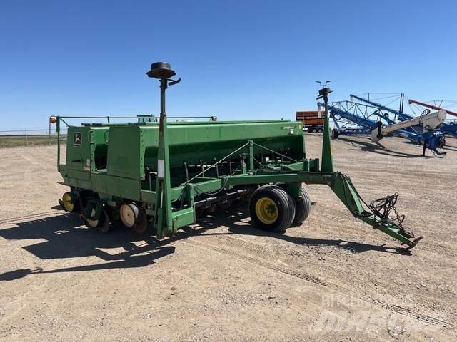 John Deere 750 Mechanické sejačky