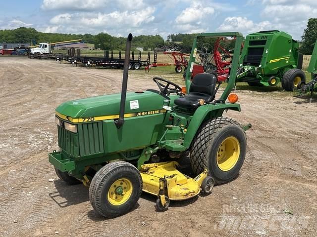 John Deere 770 Kompaktné traktory