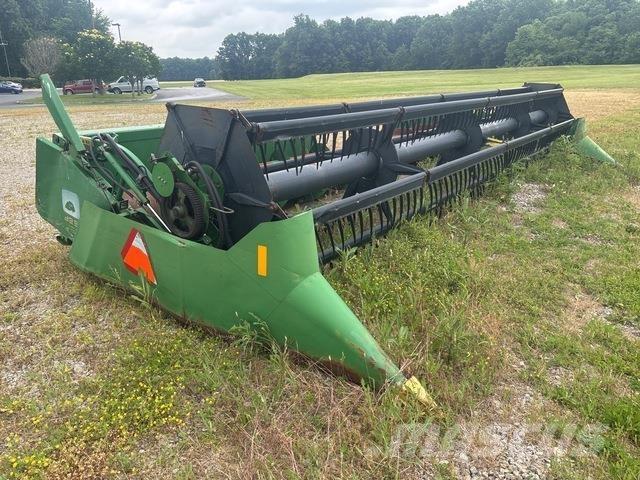 John Deere 925 Kombajnove hlavice