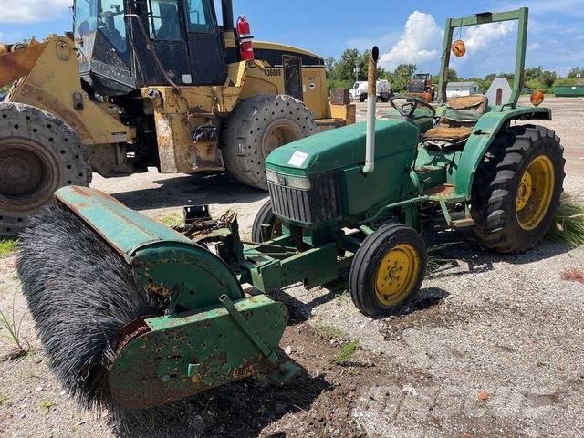 John Deere 970 Vnútorné zametacie stroje