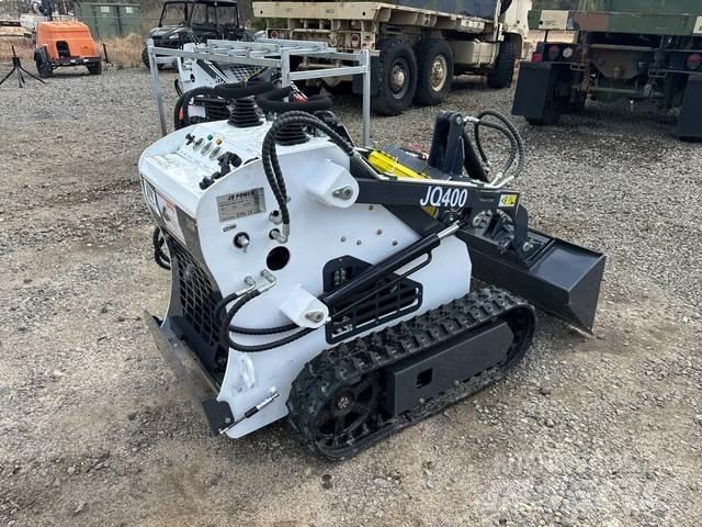 JQ Power JQ400 Šmykom riadené nakladače