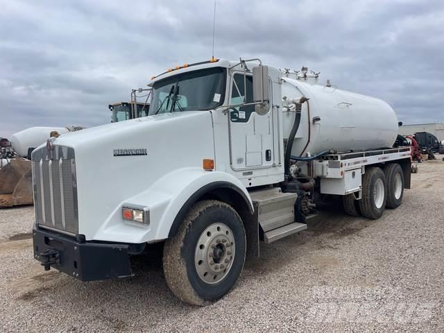 Kenworth T-800 Kombinované/Čerpacie cisterny