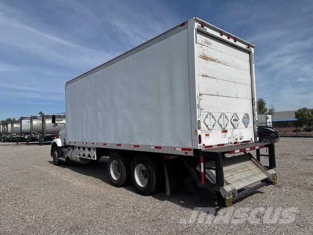 Kenworth T800 Skriňová nadstavba