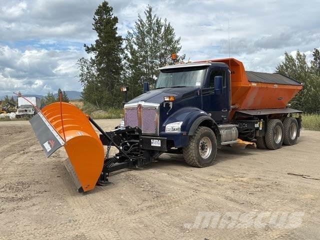 Kenworth T880 Snežné pluhy, predné snežné radlice