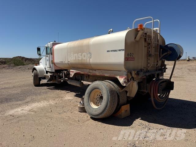 Kenworth W900 Cisterny na vodu