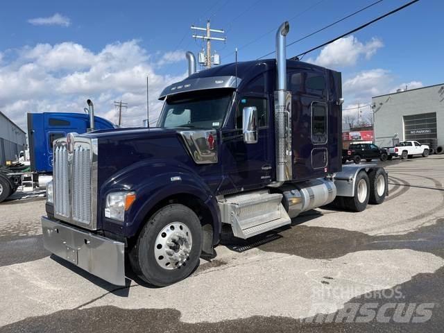 Kenworth W990 Ťahače