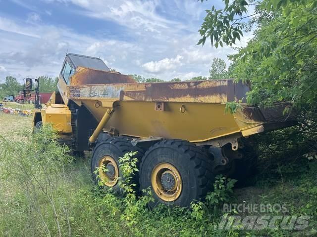 Komatsu  Kĺbové nákladné autá