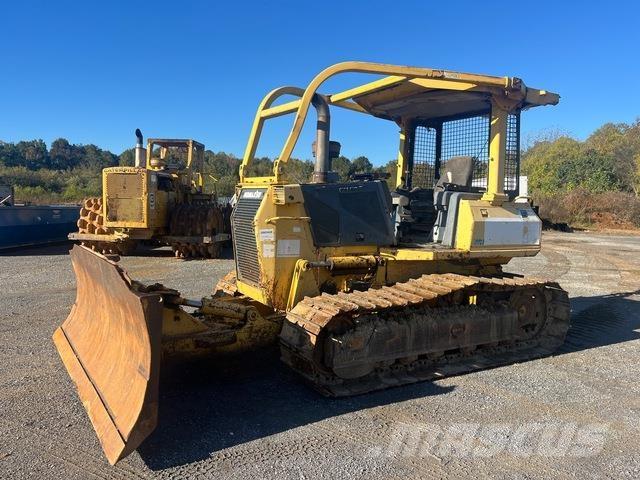 Komatsu  Pásové dozéry