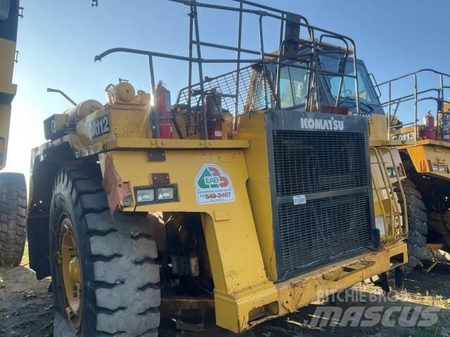 Komatsu 330M Kĺbové nákladné autá