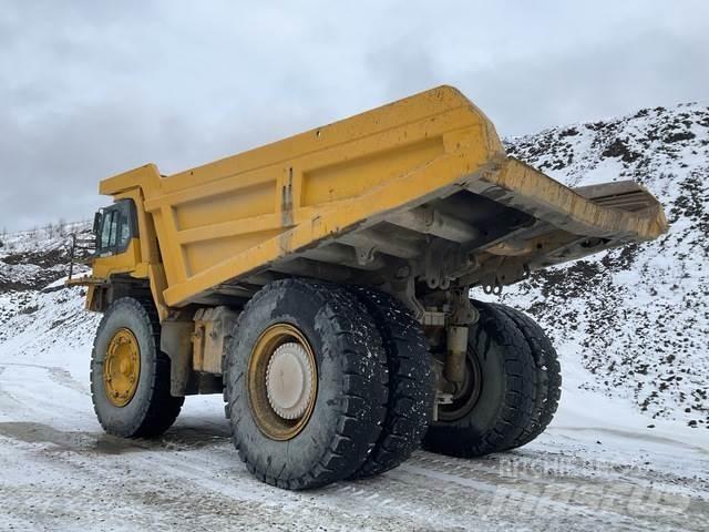 Komatsu 330M Kĺbové nákladné autá