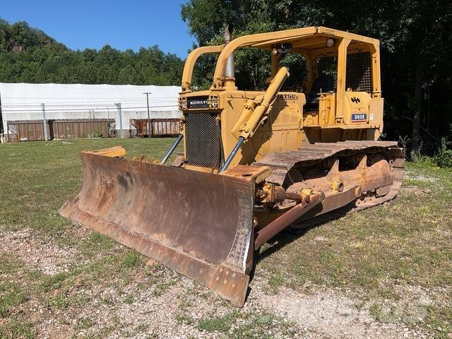 Komatsu D65E-6 Pásové dozéry