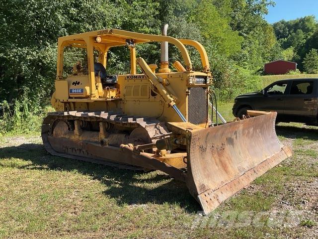Komatsu D65E-6 Pásové dozéry