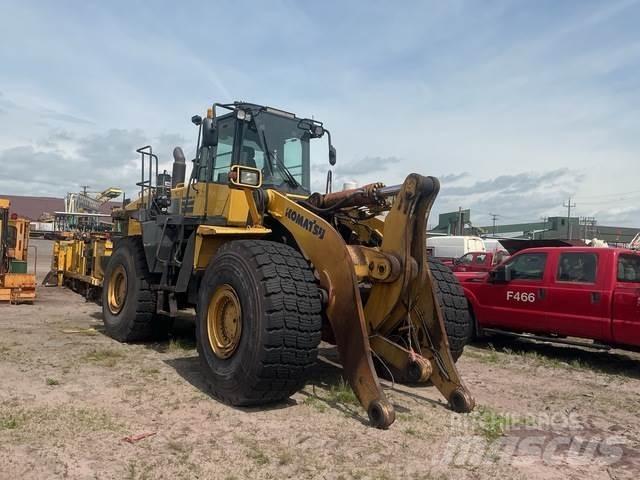 Komatsu WA500 Kolesové nakladače