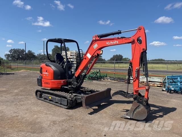 Kubota KX033-4 Pásové rýpadlá