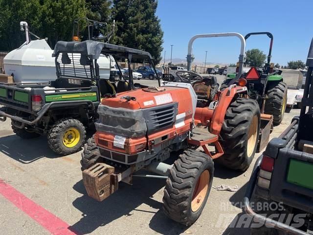 Kubota L3010D Kompaktné traktory