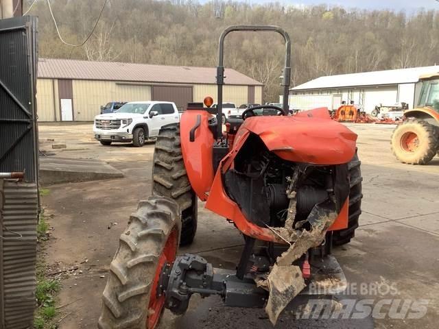 Kubota M6060HD Kompaktné traktory