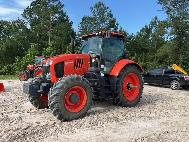 Kubota M7-132D Traktory