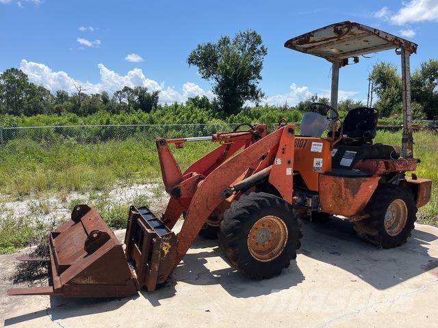Kubota R420 Kolesové nakladače