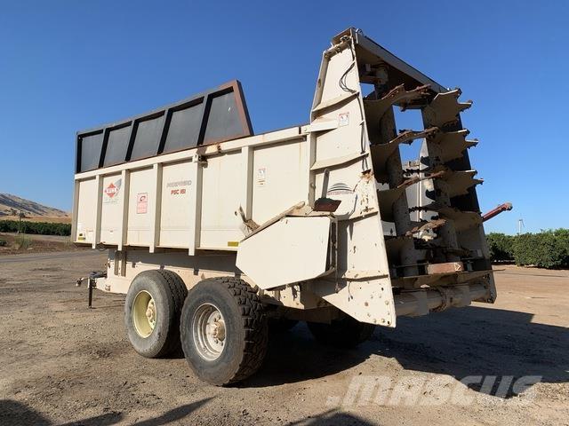 Kuhn PSC161T Rozmetadlá maštaľného hnoja
