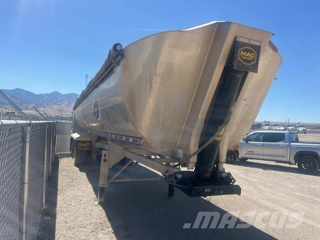 MAC  Vyklápacie prívesy