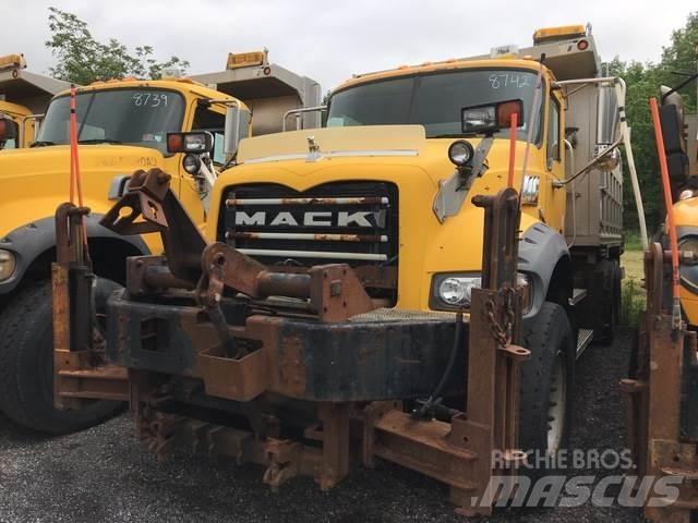Mack 700 Snežné pluhy, predné snežné radlice