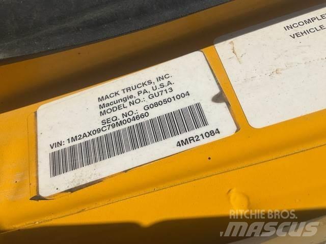 Mack 700 Snežné pluhy, predné snežné radlice